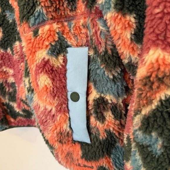 L.L. Bean Multicolor Fleece Jacket - Picture 6 of 6